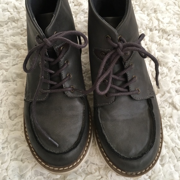 Boys Boots - Picture 3 of 7